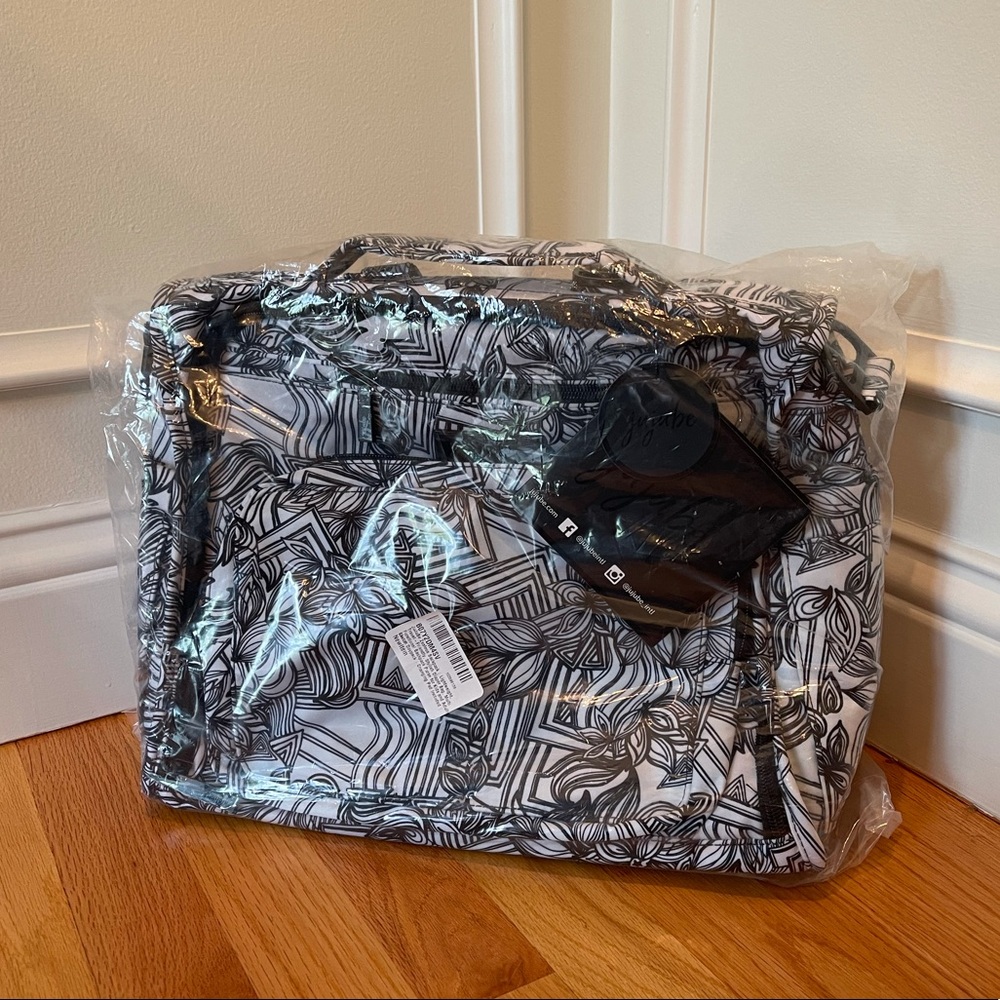 NIP JuJuBe BFF Diaper Bag in Sketch